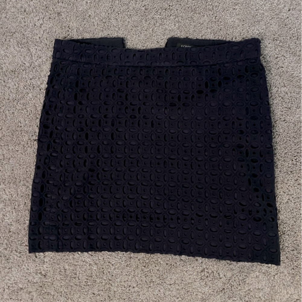 JCrew Eyelit lined mini skirt. Navy. Size 0